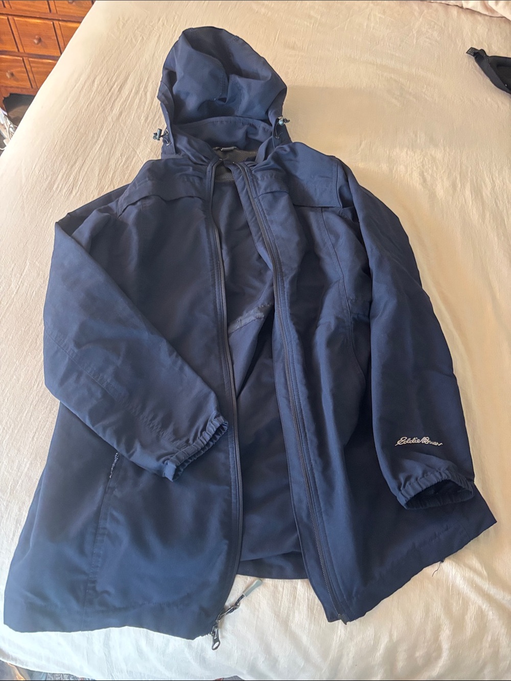 Eddie Bauer Dark Navy Hooded Shell Jacket -good for light rain ☔️